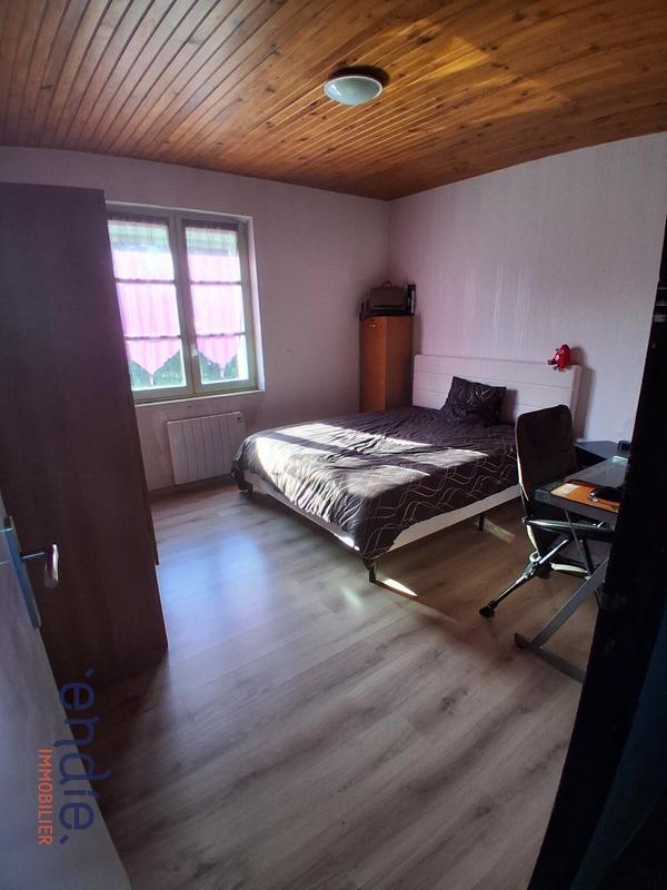 Maison - 162 m² - 9 pièces