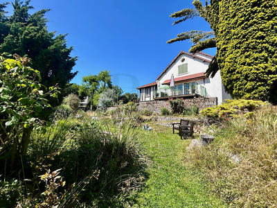 Maison - 165 m² - 6 pièces