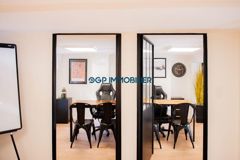 Local d'activités - 80 m² - 4 pièces