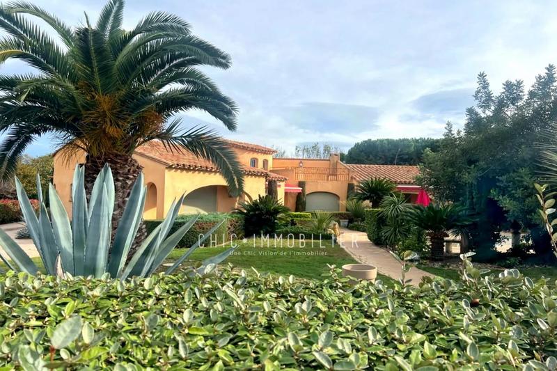 Maison - 208 m² - 6 pièces