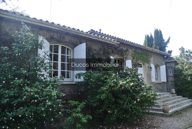 Maison - 221 m² - 8 pièces