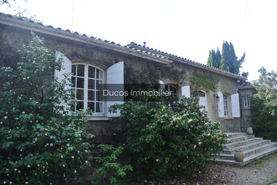 Maison - 221 m² - 8 pièces