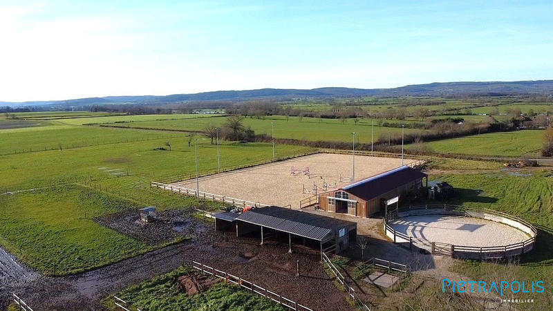 Villa - 239 m² - 7 pièces