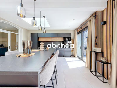 Maison - 169 m² - 7 pièces