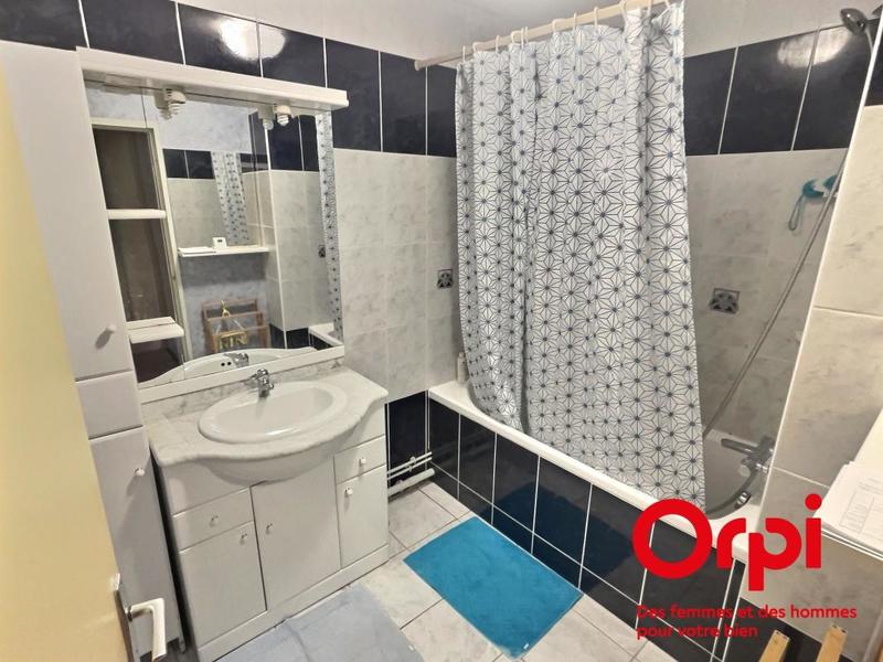 Appartement - 75 m² - 3 pièces