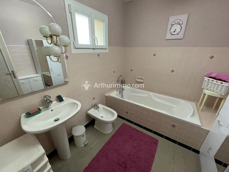 Maison - 117 m² - 12 pièces