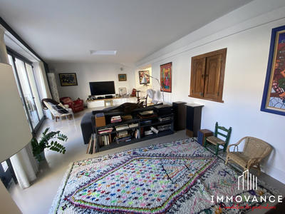 Maison - 244 m² - 7 pièces