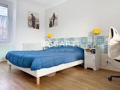 Maison - 122 m² - 5 pièces