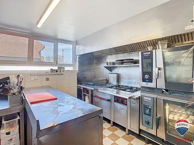 Magasins - 320 m² - 3 pièces