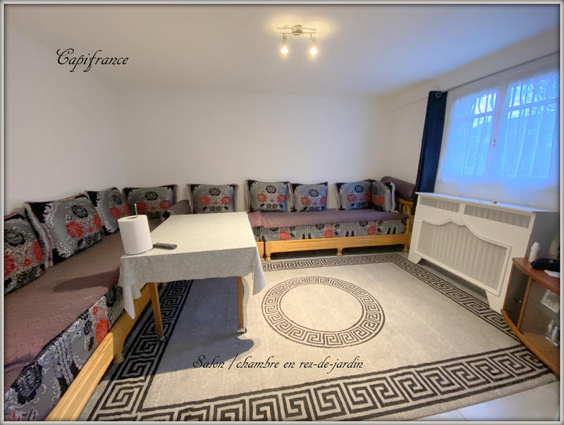 Maison - 250 m² - 9 pièces