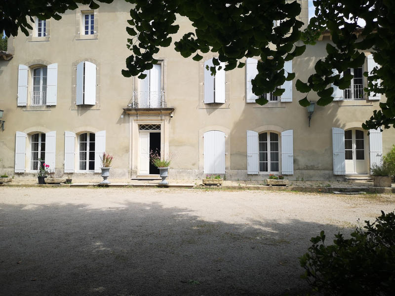 Mas - 500 m² - 16 pièces