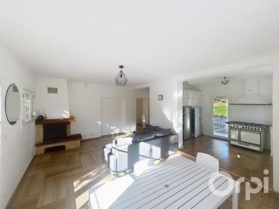 Maison - 122 m² - 4 pièces