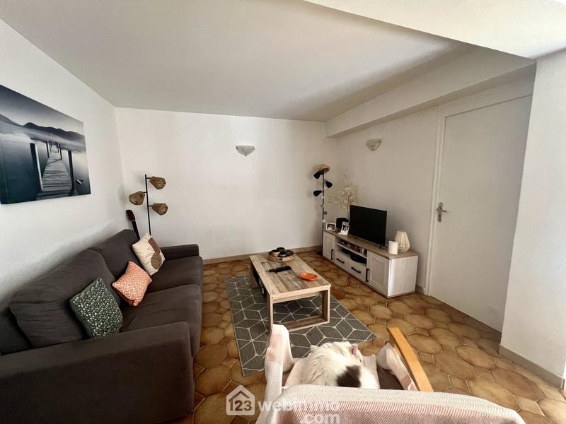 Maison - 339 m² - 12 pièces