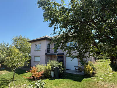 Maison - 246 m² - 10 pièces