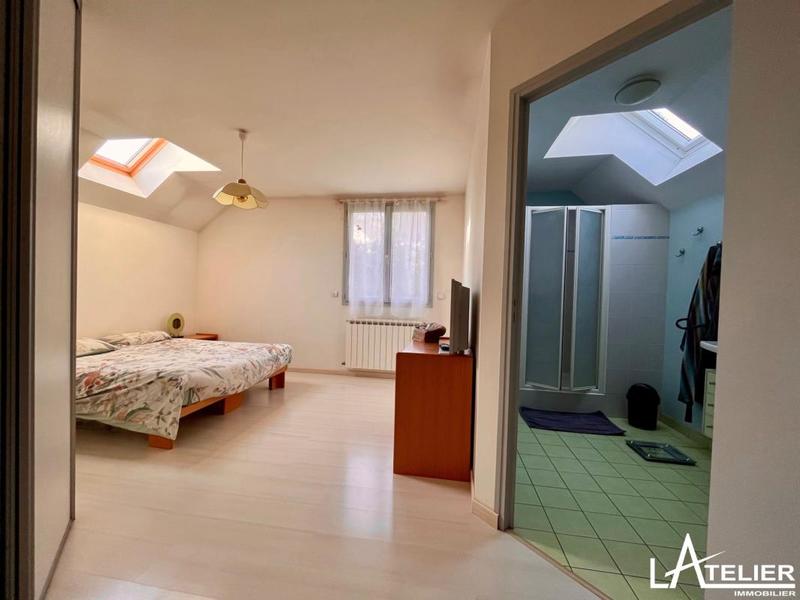 Maison - 196 m² - 7 pièces