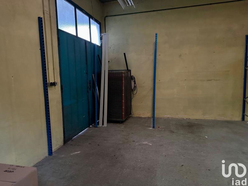 Local commercial - 1 083 m²