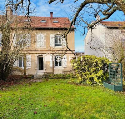 Maison - 185 m² - 7 pièces