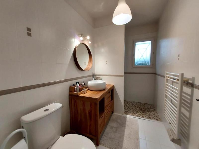 Maison - 220 m² - 6 pièces