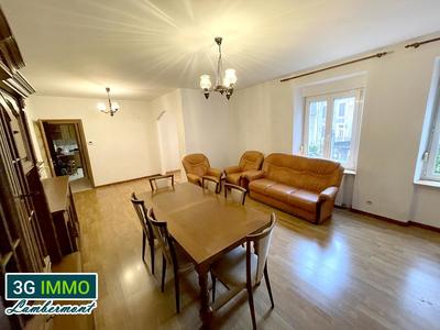 Maison - 159 m² - 9 pièces