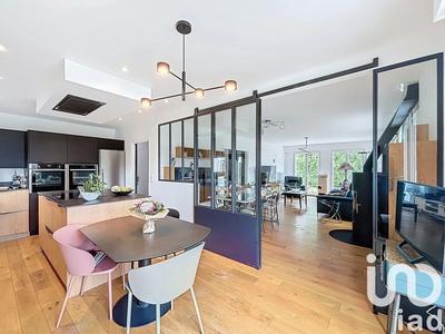 Maison - 180 m² - 5 pièces