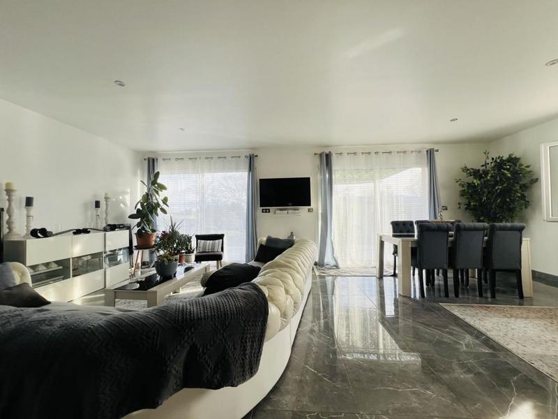 Pavillon - 155 m² - 6 pièces