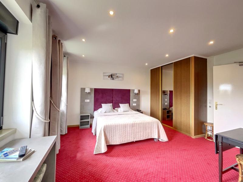 Local d'activités - 2 086 m²