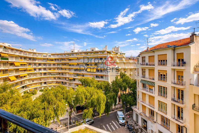 Appartement - 97 m² - 3 pièces