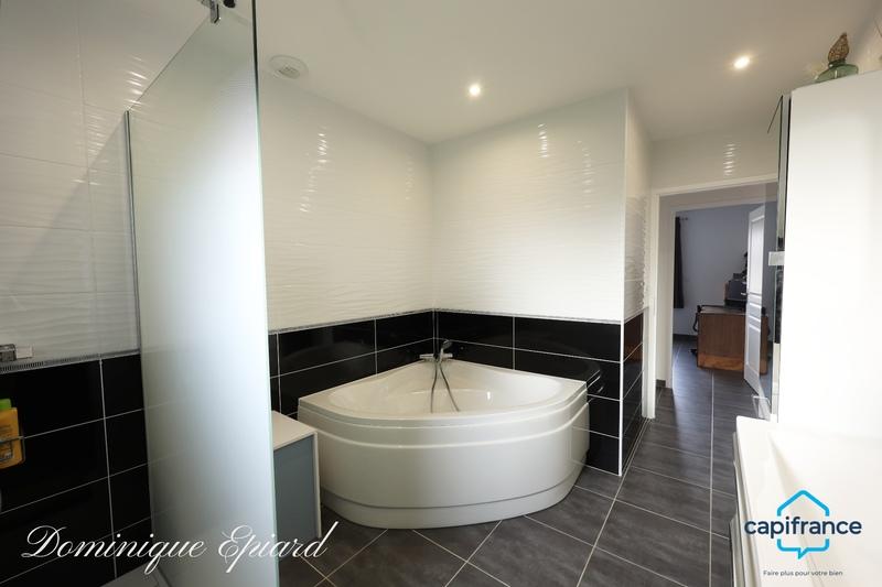 Maison - 125 m² - 5 pièces