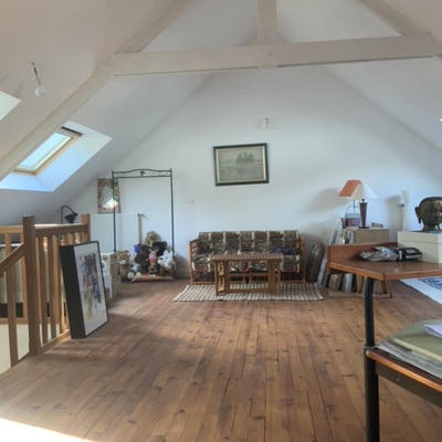 Maison - 202 m² - 7 pièces