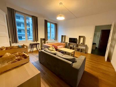 Appartement - 104 m² - 5 pièces