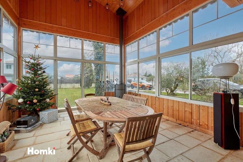 Maison - 203 m² - 7 pièces