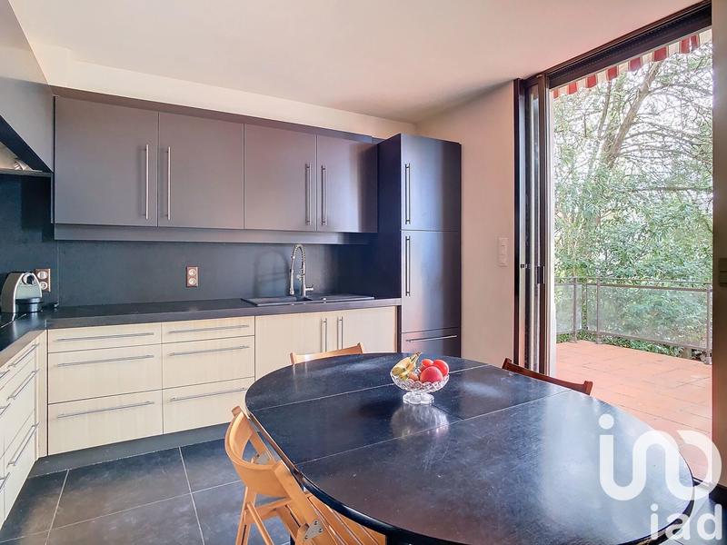 Maison - 260 m² - 10 pièces