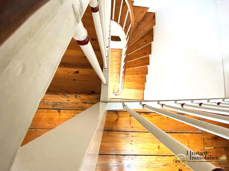 Appartement - 145 m² - 7 pièces