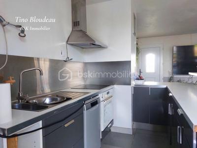 Maison - 93 m² - 4 pièces