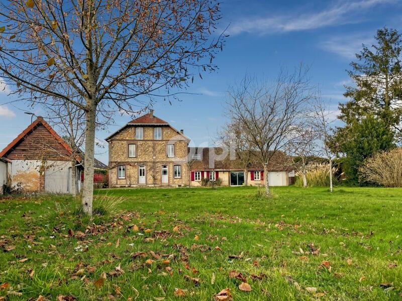 Maison - 268 m² - 10 pièces