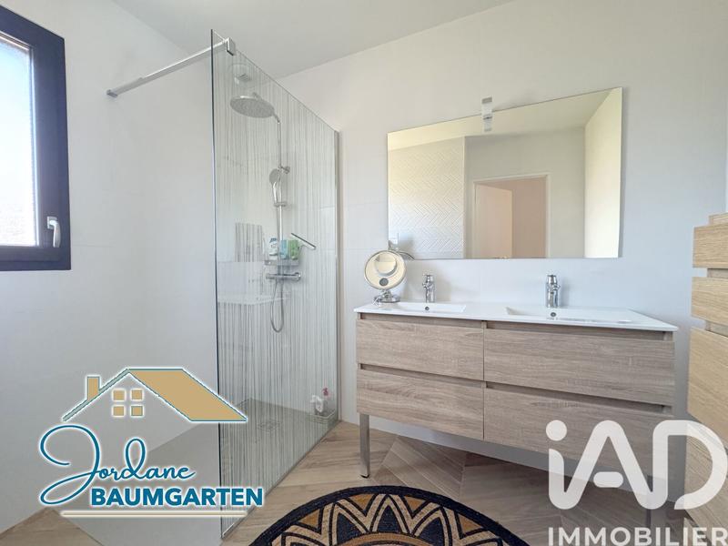 Maison - 98 m² - 5 pièces