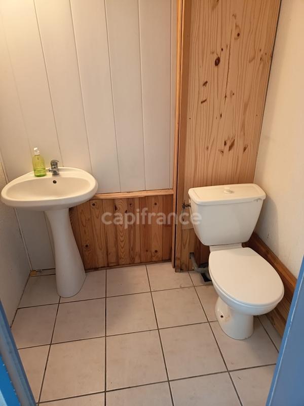 Local commercial - 66 m² - 1 pièce