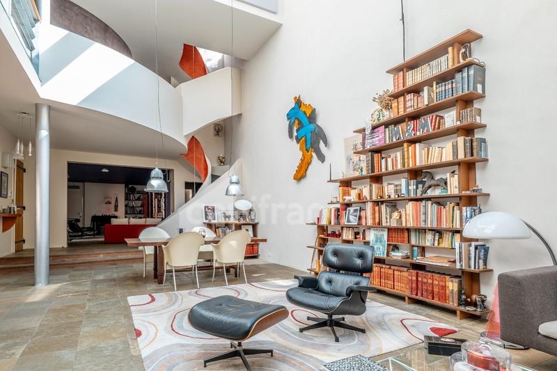 Maison - 262 m² - 8 pièces