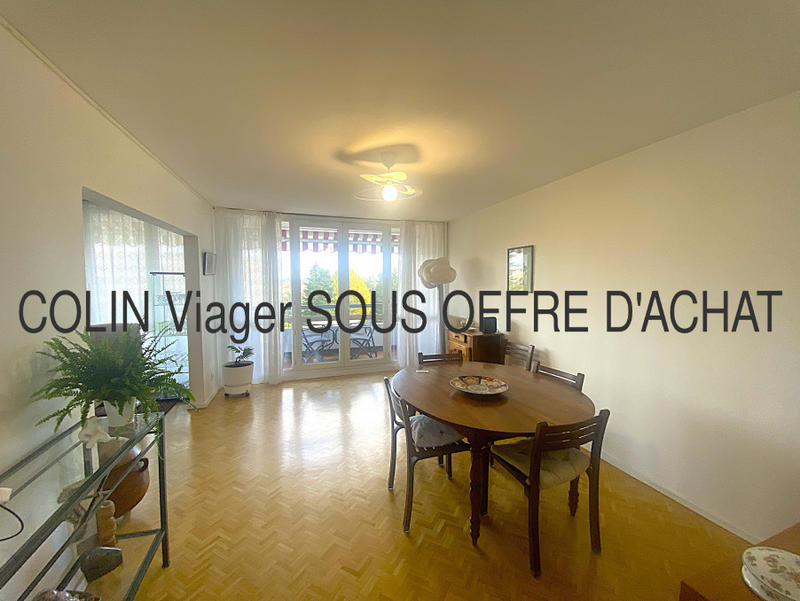 Appartement - 90 m² - 5 pièces
