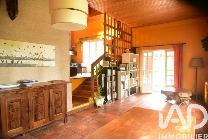 Maison - 212 m² - 7 pièces