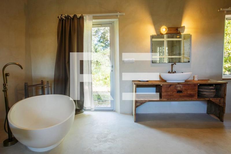 Maison d'architecte - 239 m² - 8 pièces