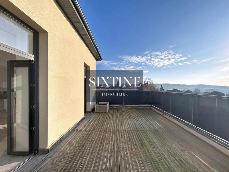 Appartement - 80 m² - 5 pièces