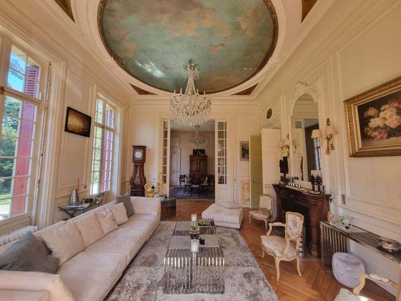 Manoir - 650 m² - 23 pièces