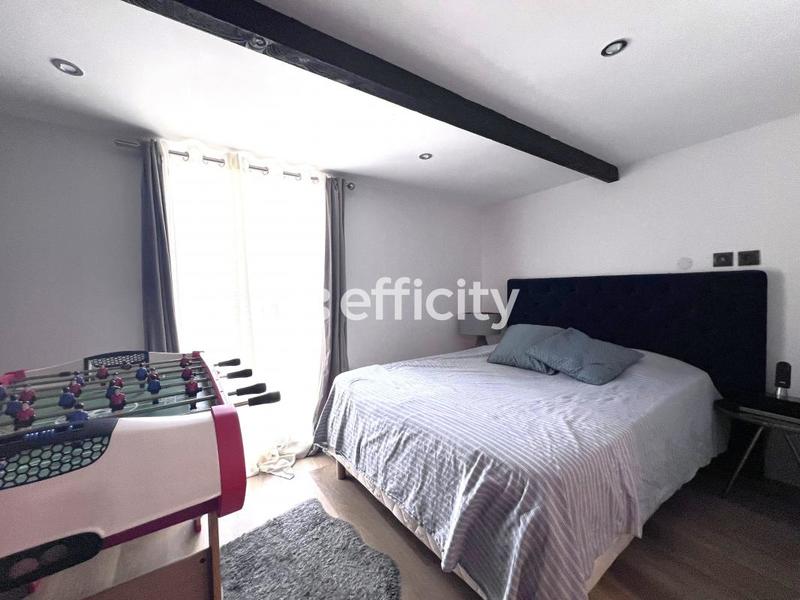 Maison - 186 m² - 7 pièces