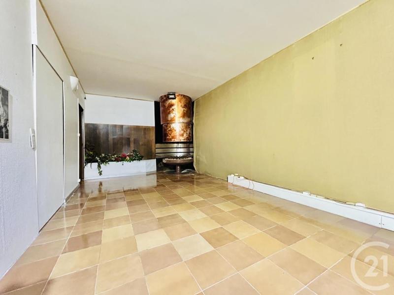 Maison de ville - 334 m² - 21 pièces