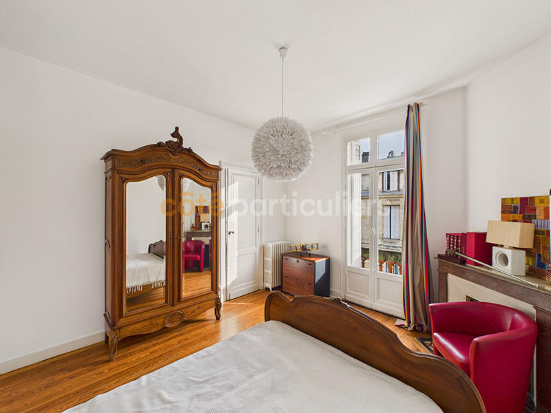 Maison - 180 m² - 7 pièces