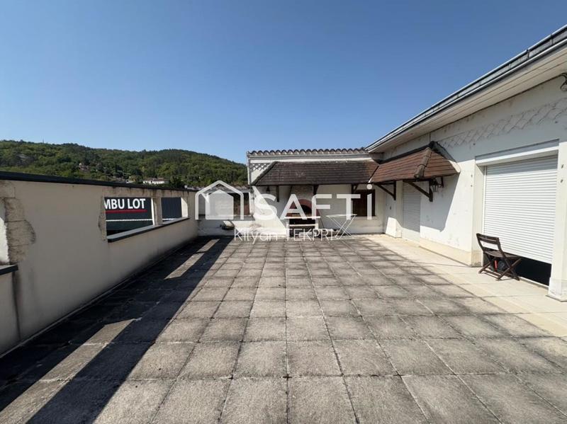 Appartement - 170 m² - 5 pièces