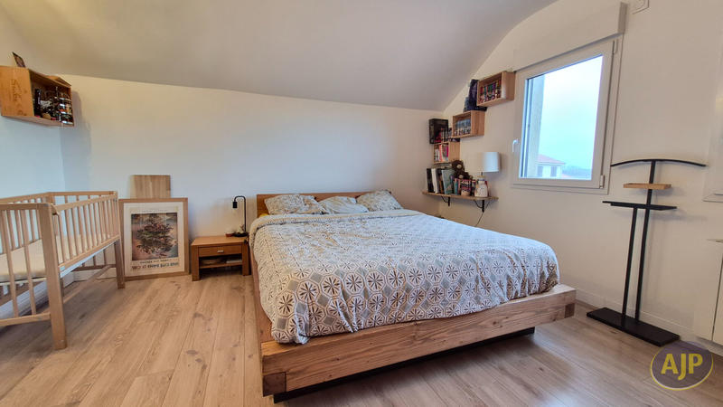 Maison - 169 m² - 7 pièces