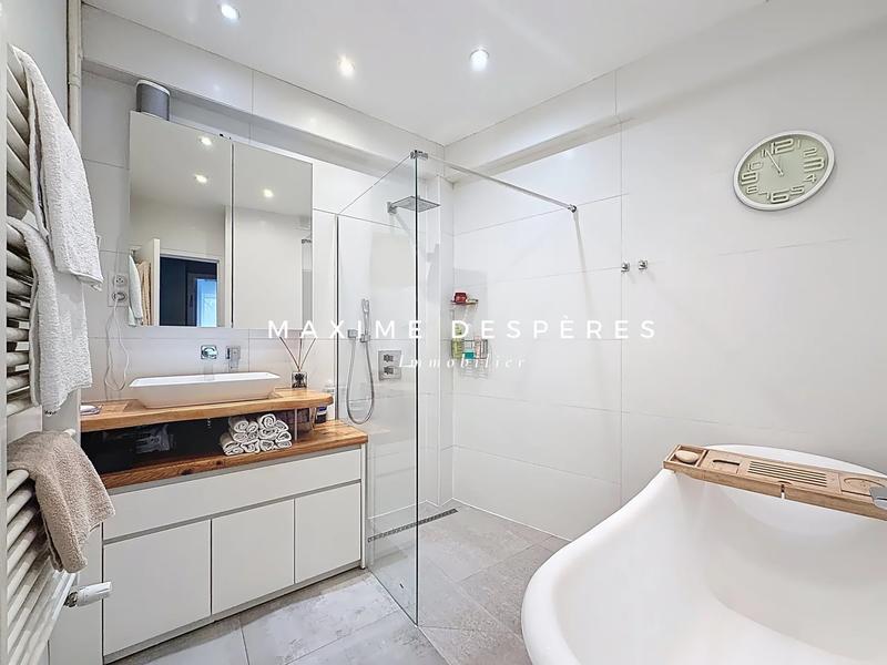 Appartement - 125 m² - 5 pièces