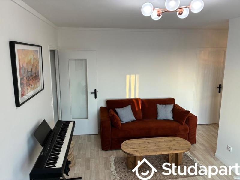 Chambre - 9 m² - 1 pièce